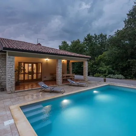 Mirabella Вилла *